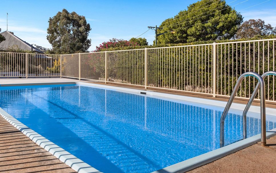 สระว่ายน้ำ รูปภาพ