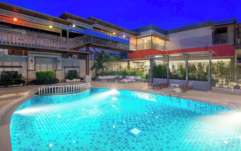 สระว่ายน้ำ รูปภาพ