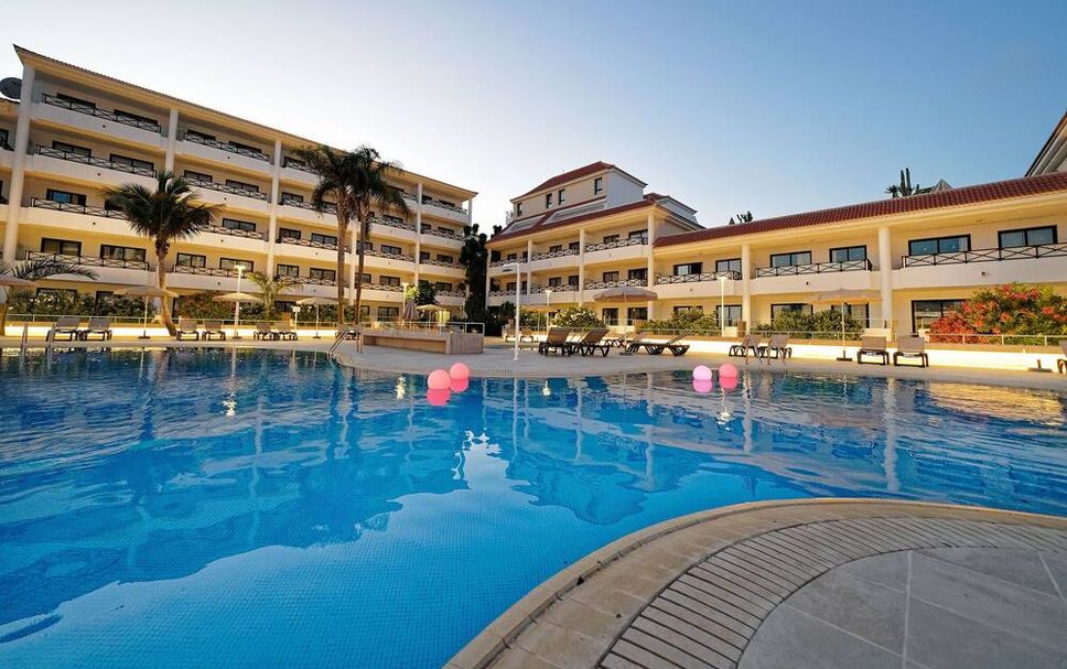 สระว่ายน้ำ รูปภาพ