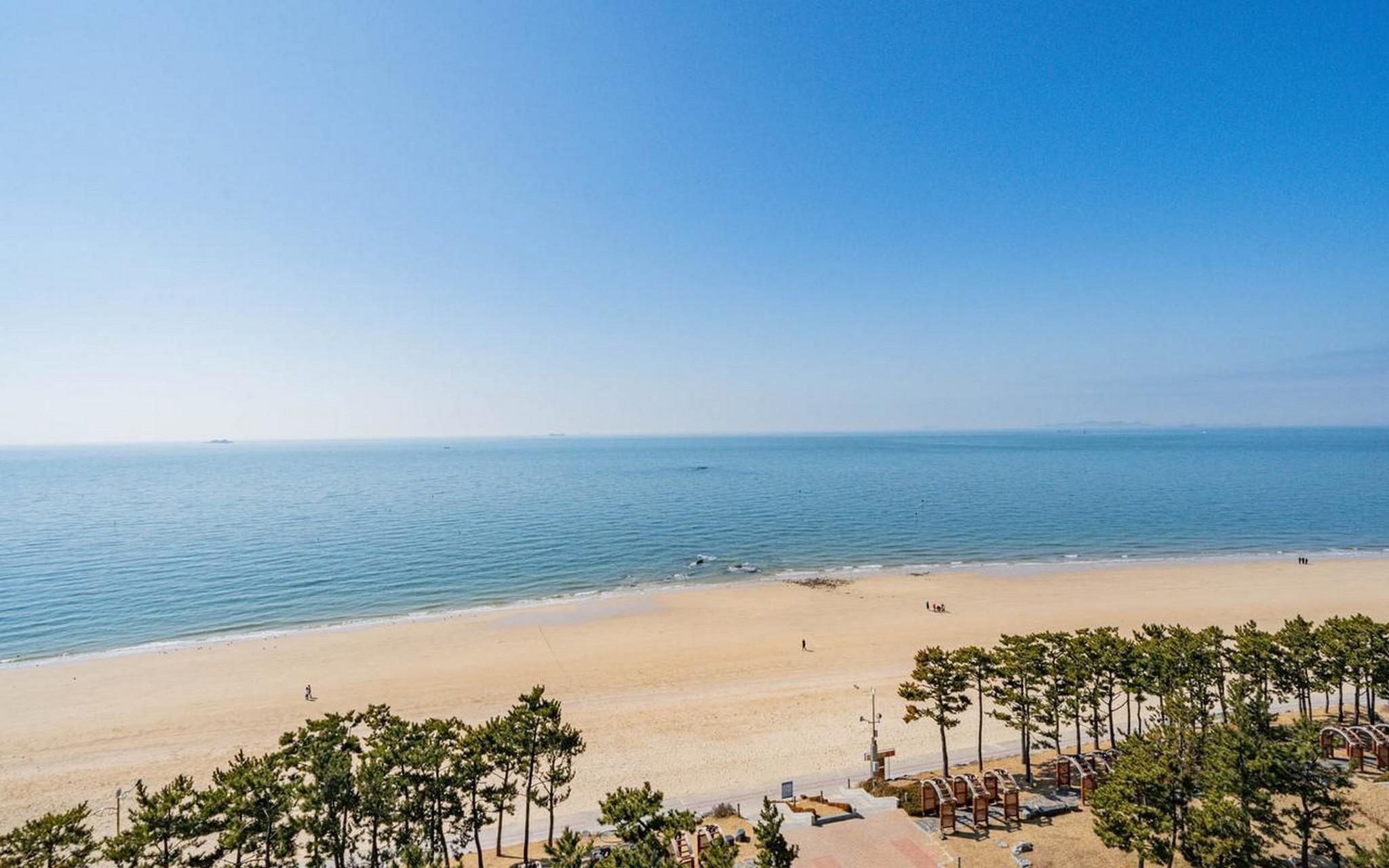 ชายหาด