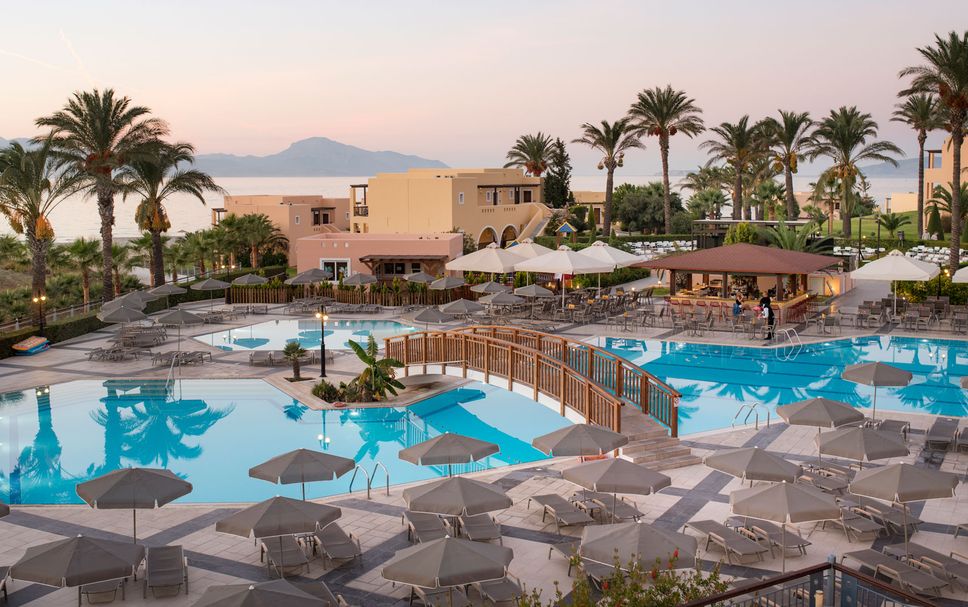 สระว่ายน้ำ รูปภาพ