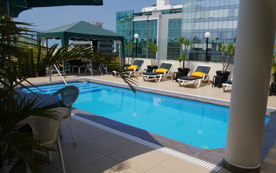 สระว่ายน้ำ รูปภาพ