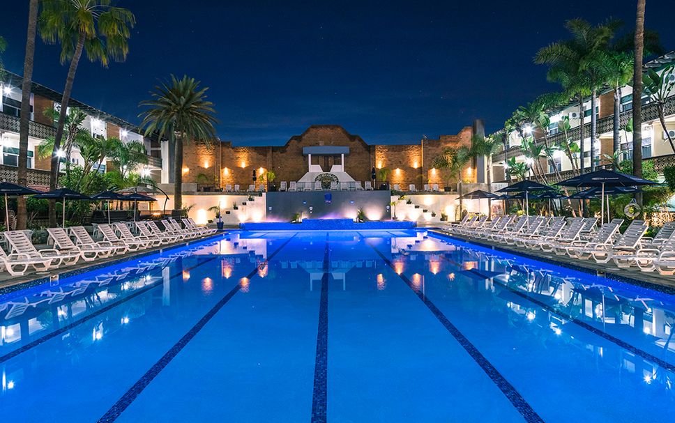 สระว่ายน้ำ รูปภาพ