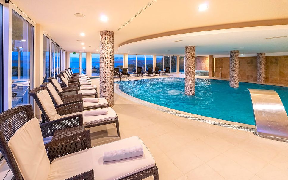 สระว่ายน้ำ รูปภาพ