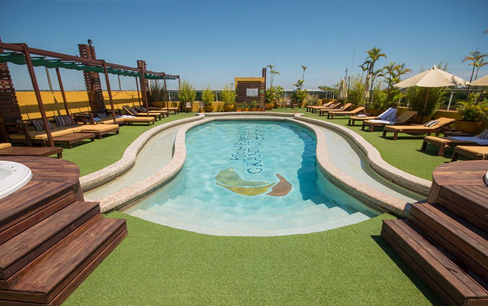 สระว่ายน้ำ รูปภาพ