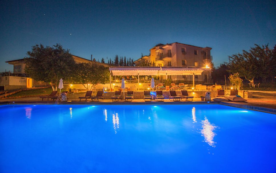 สระว่ายน้ำ รูปภาพ