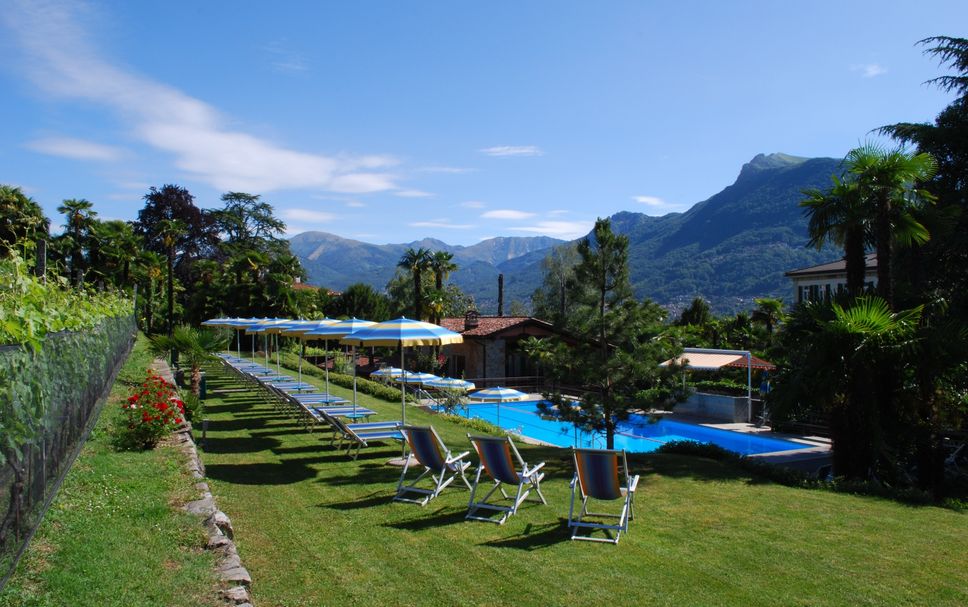 สระว่ายน้ำ รูปภาพ