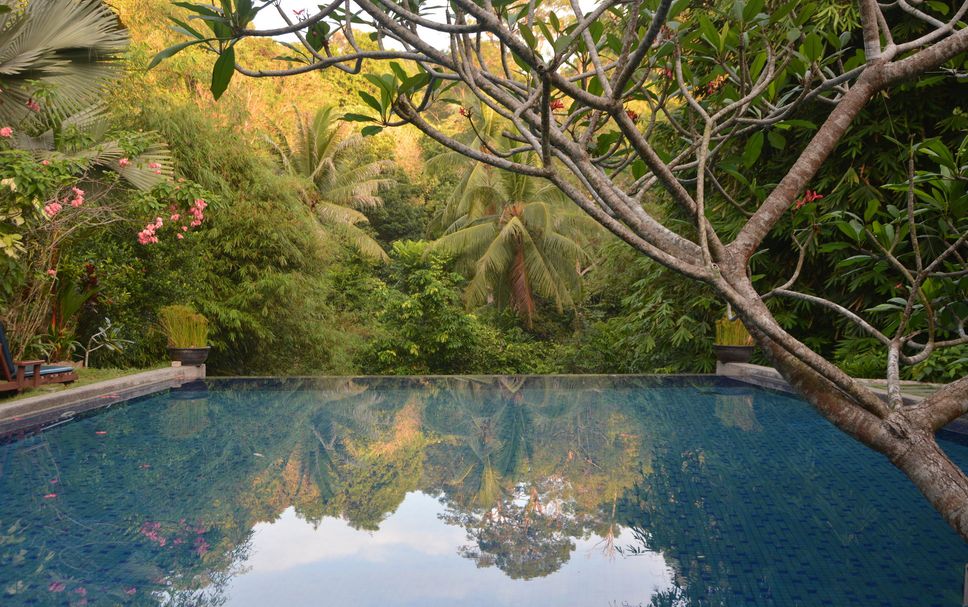 สระว่ายน้ำ รูปภาพ