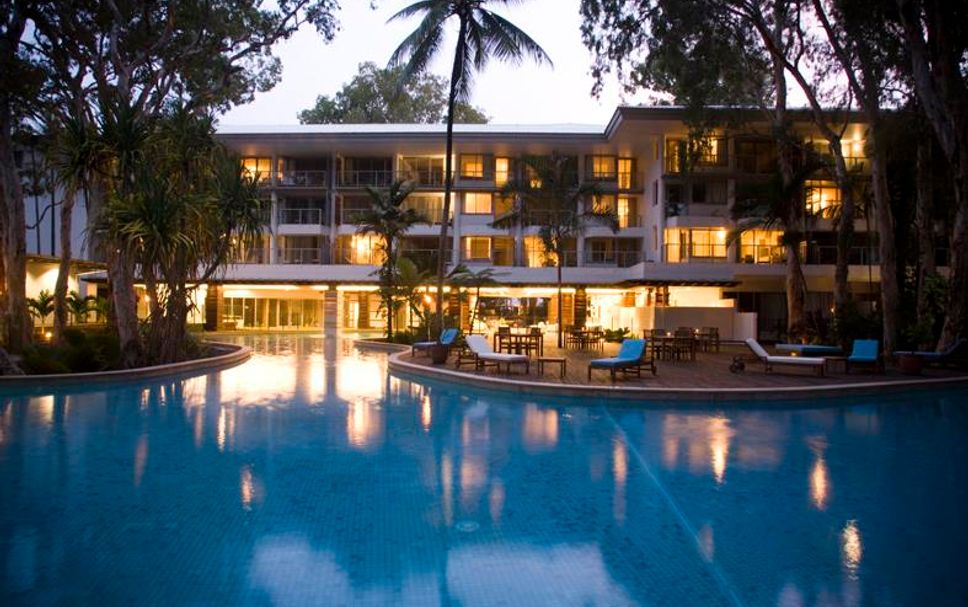 สระว่ายน้ำ รูปภาพ