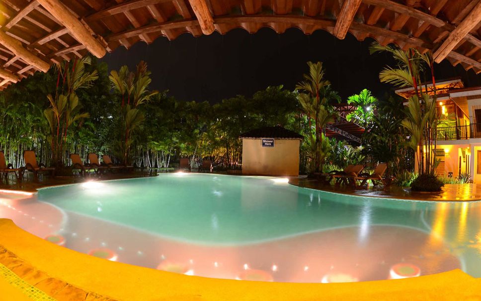 สระว่ายน้ำ รูปภาพ