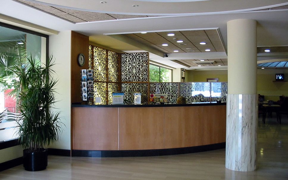 แผนกต้อนรับส่วนหน้า รูปภาพ