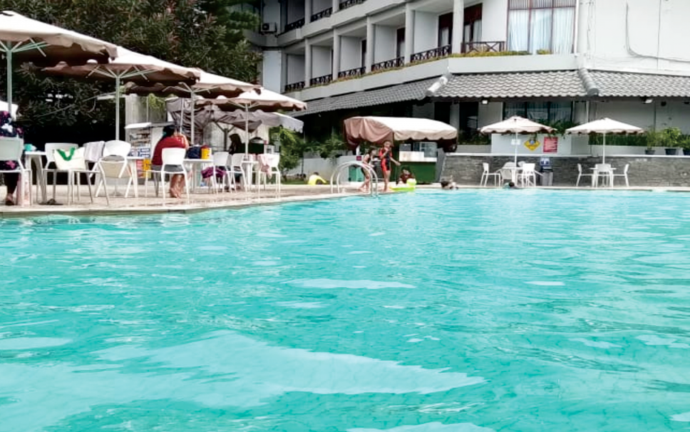 สระว่ายน้ำ รูปภาพ