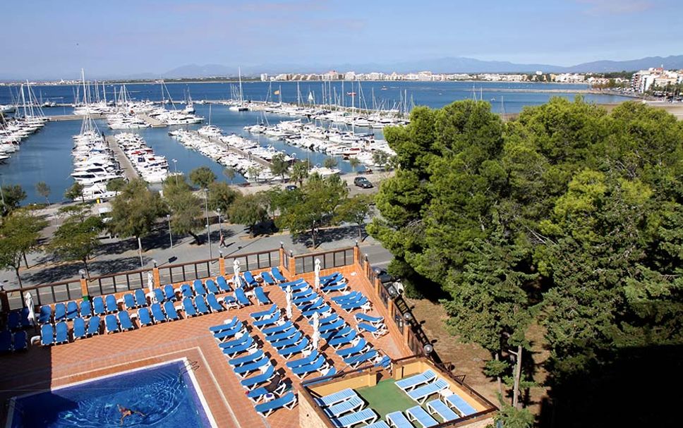 สระว่ายน้ำ รูปภาพ